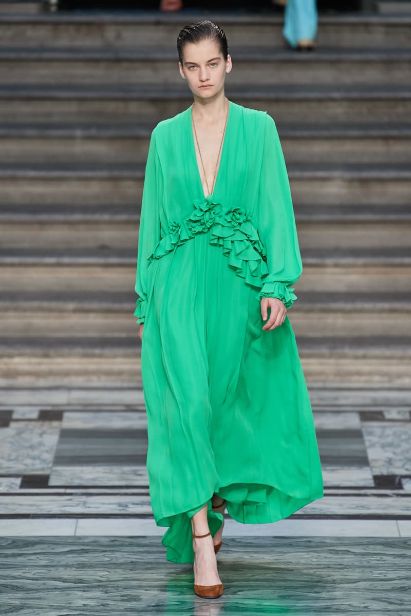 victoria beckham ss20 london fashion week lfw runway