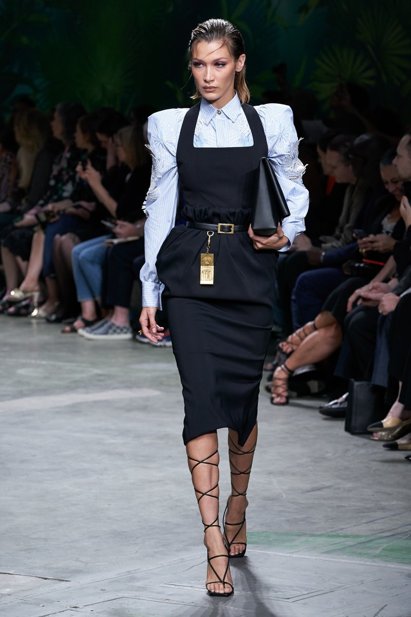 versace mfw jennifer lopez jungle sexy dress 2020 ss throwback