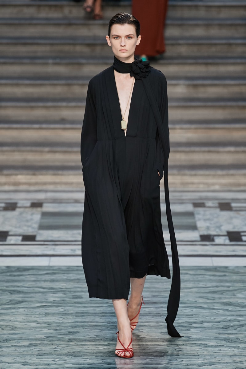victoria beckham ss20 london fashion week lfw runway