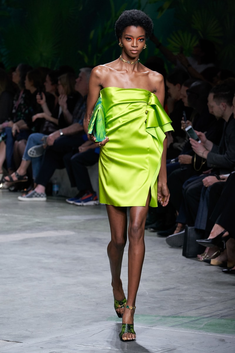 versace mfw jennifer lopez jungle sexy dress 2020 ss throwback