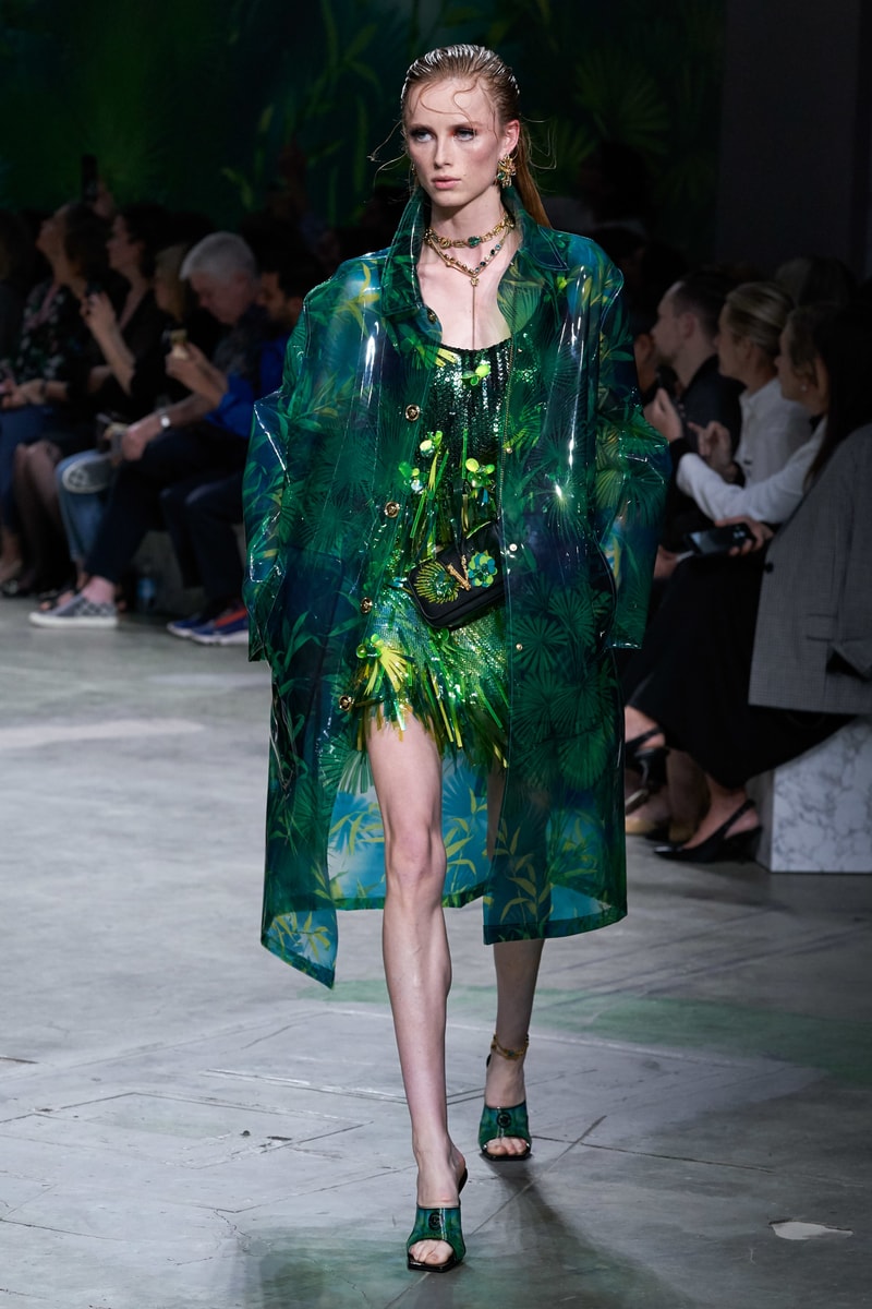 versace mfw jennifer lopez jungle sexy dress 2020 ss throwback