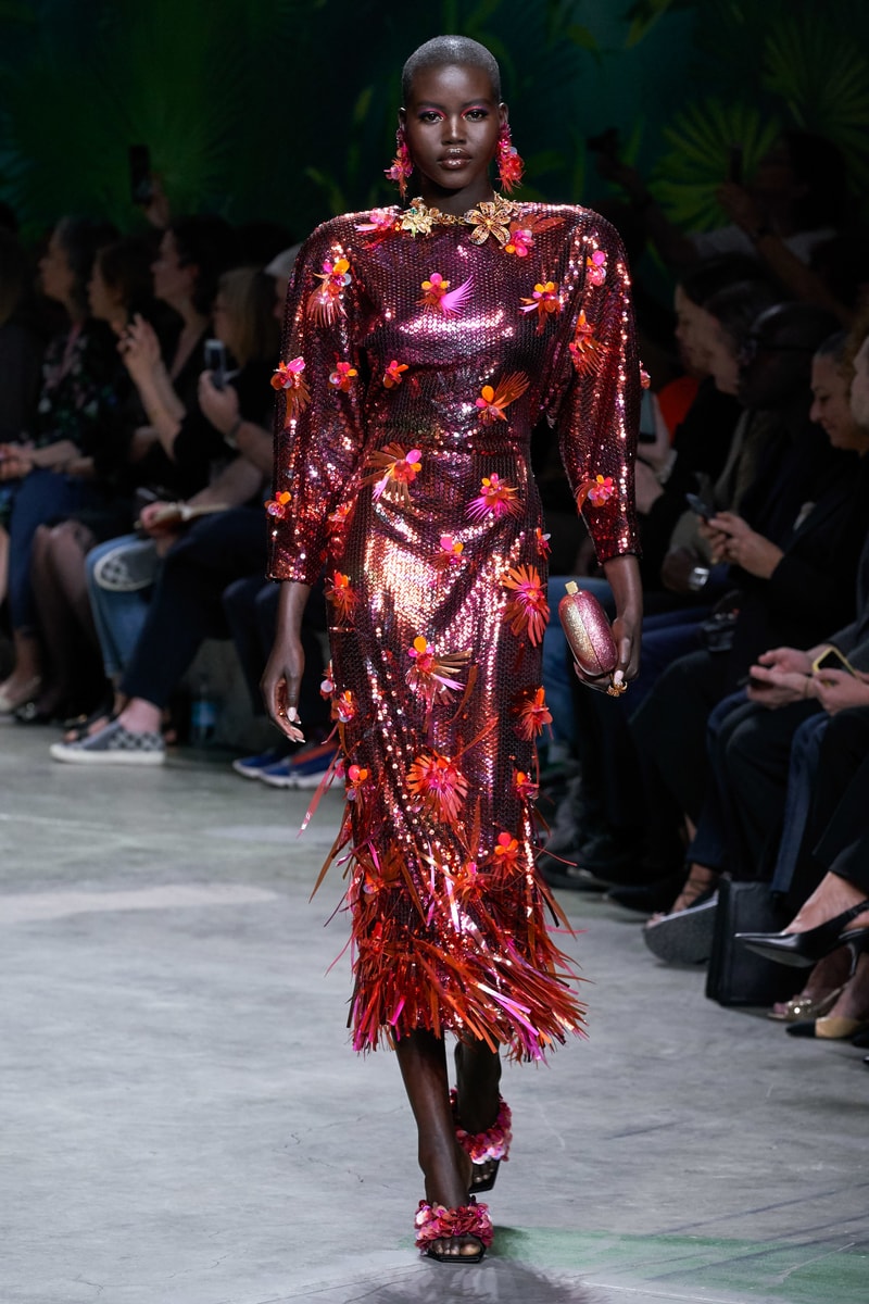 versace mfw jennifer lopez jungle sexy dress 2020 ss throwback