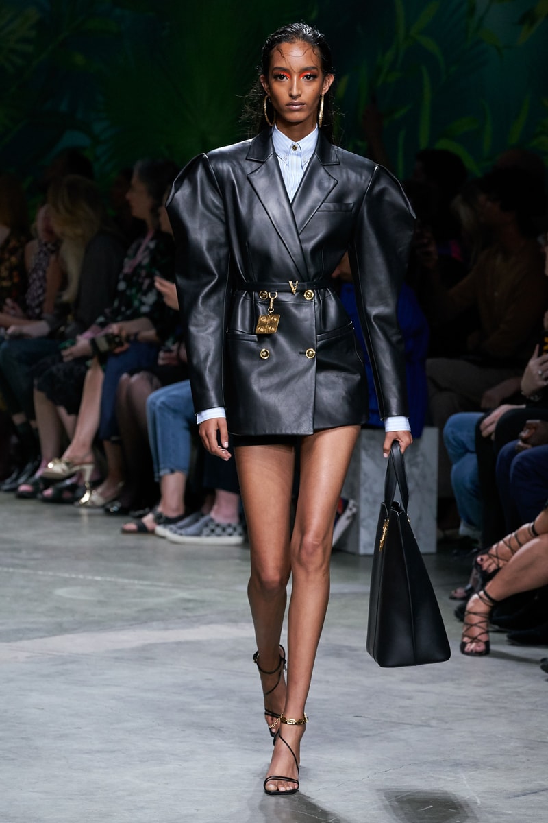 versace mfw jennifer lopez jungle sexy dress 2020 ss throwback