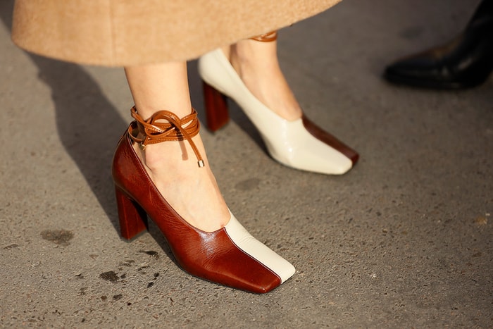 #PFW：10 對最流行返工鞋款，巴黎街拍是最好的「上班服教典」！
