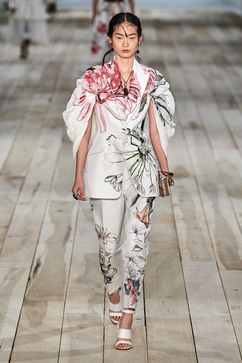 Alexander mcqueen spring 2020 ready to wear