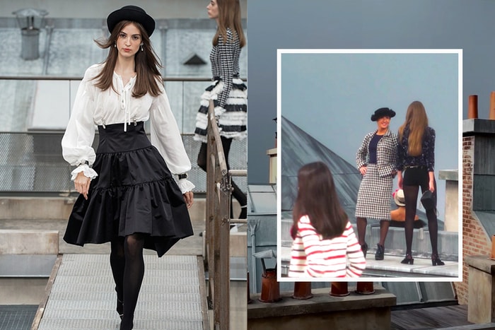 #PFW:正當與 Chanel 漫步在巴黎穹頂時,走秀途中突然有人跑上伸展台?