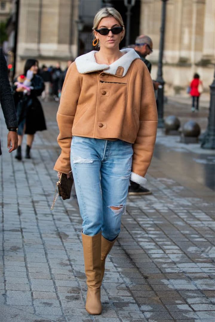 lightwash denim with boots street style