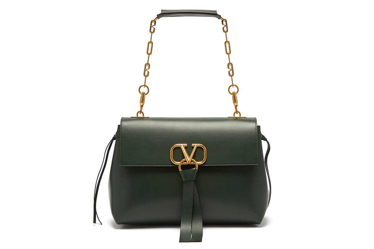 V-ring Medium Leather Shoulder Bag