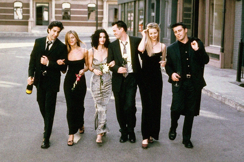 Jennifer aniston says friends cast working together