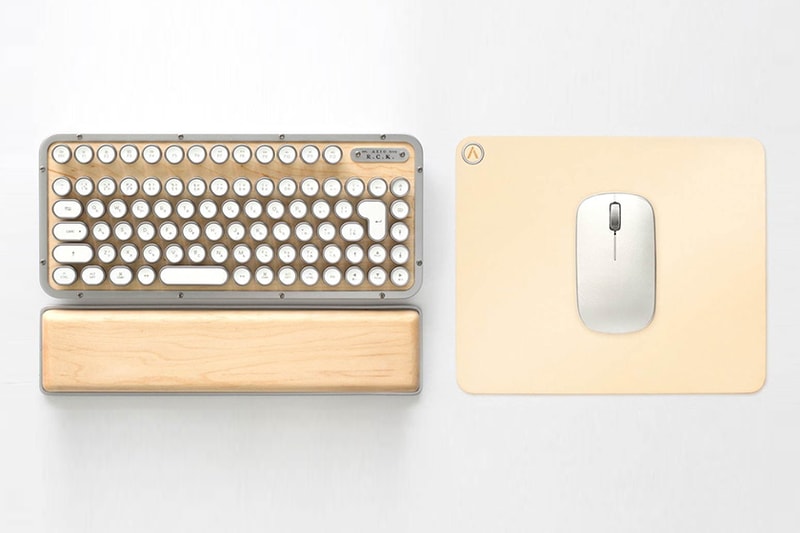 AZIO Retro Classic workspace Keyboard