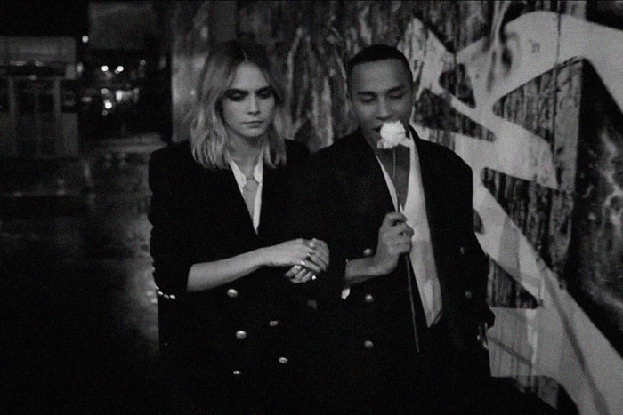 隨性不羈的深夜巴黎:為什麼 Cara Delevingne 與設計師好友全裸出現在櫥窗中?