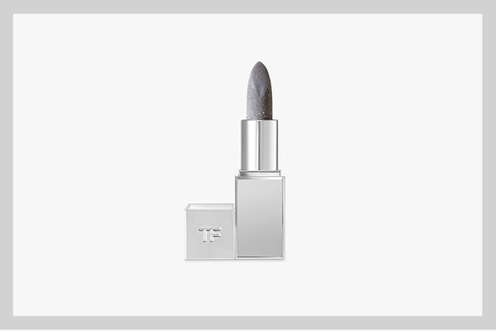 極致奢華:Tom Ford 銀管系列唇膏即將發佈,彷彿置身在夢幻的宇宙星辰中!