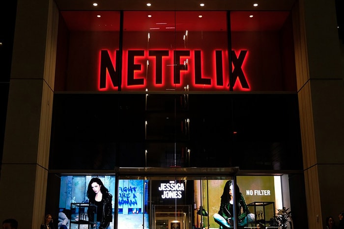 Netflix 傳出將開設專屬電影院，究竟被稱為「院線殺手」的串流平台為何加入這個行列？
