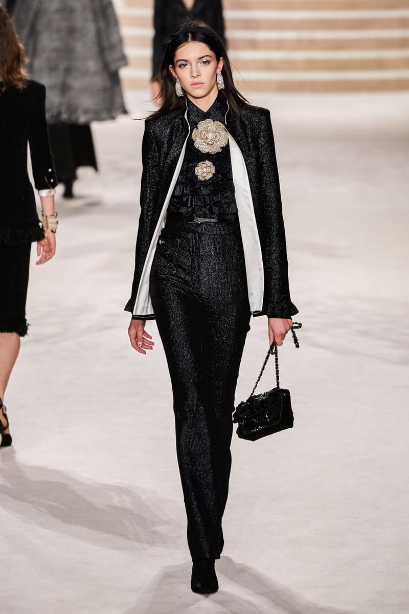 chanel Métiers d'art 2020 pre-fall show cambon 31