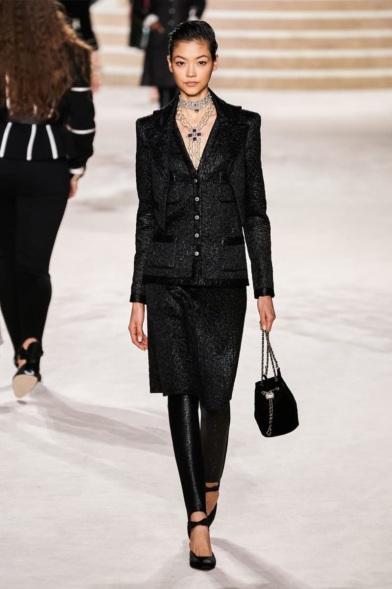 chanel Métiers d'art 2020 pre-fall show cambon 31
