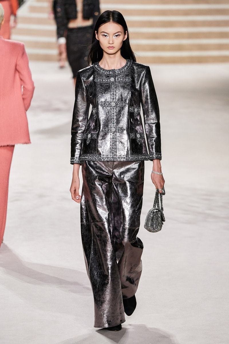 chanel Métiers d'art 2020 pre-fall show cambon 31
