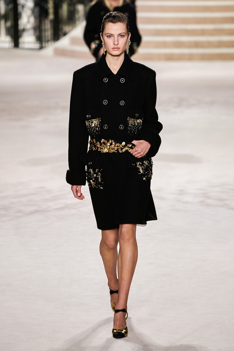 chanel Métiers d'art 2020 pre-fall show cambon 31