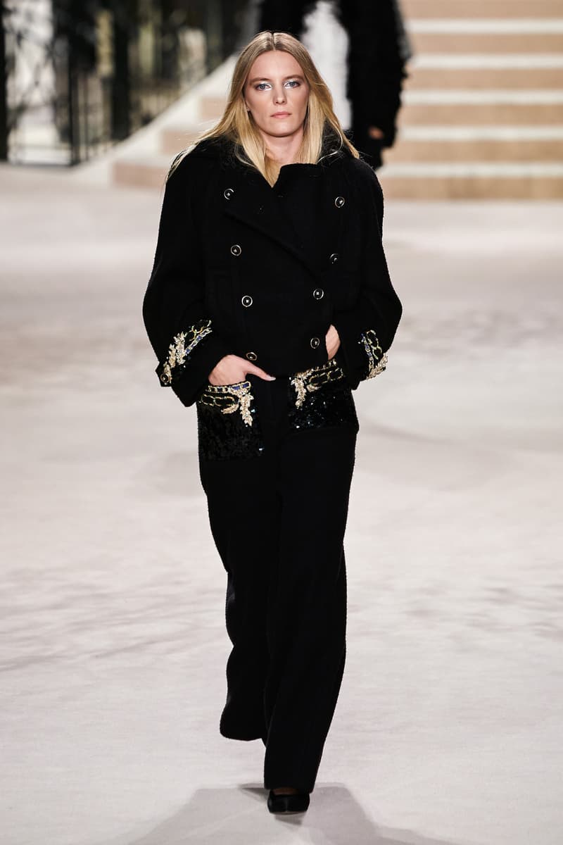 chanel Métiers d'art 2020 pre-fall show cambon 31