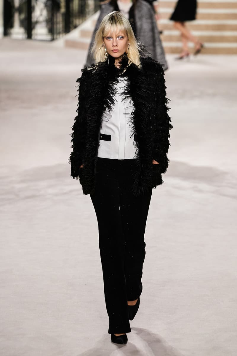chanel Métiers d'art 2020 pre-fall show cambon 31