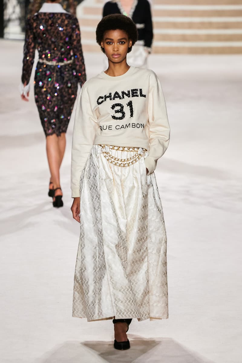 chanel Métiers d'art 2020 pre-fall show cambon 31