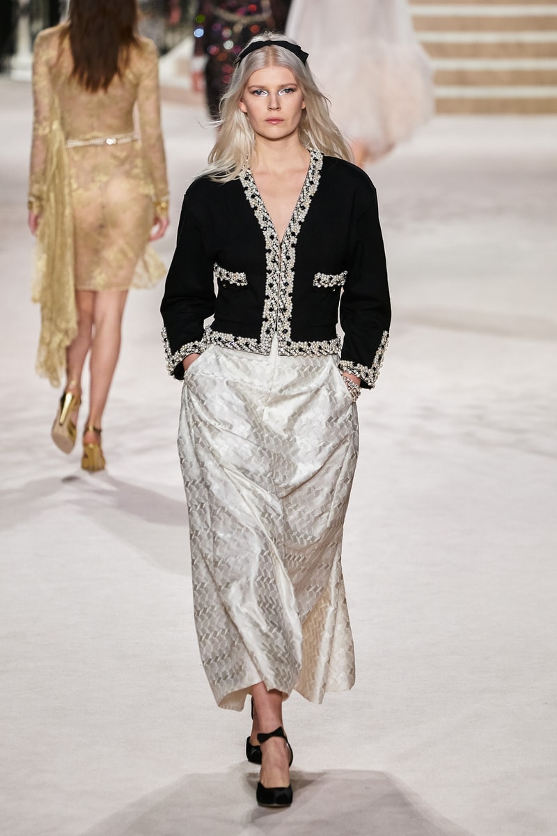 chanel Métiers d'art 2020 pre-fall show cambon 31