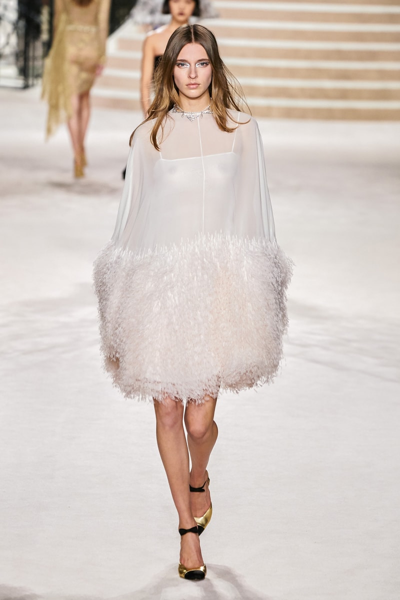 chanel Métiers d'art 2020 pre-fall show cambon 31