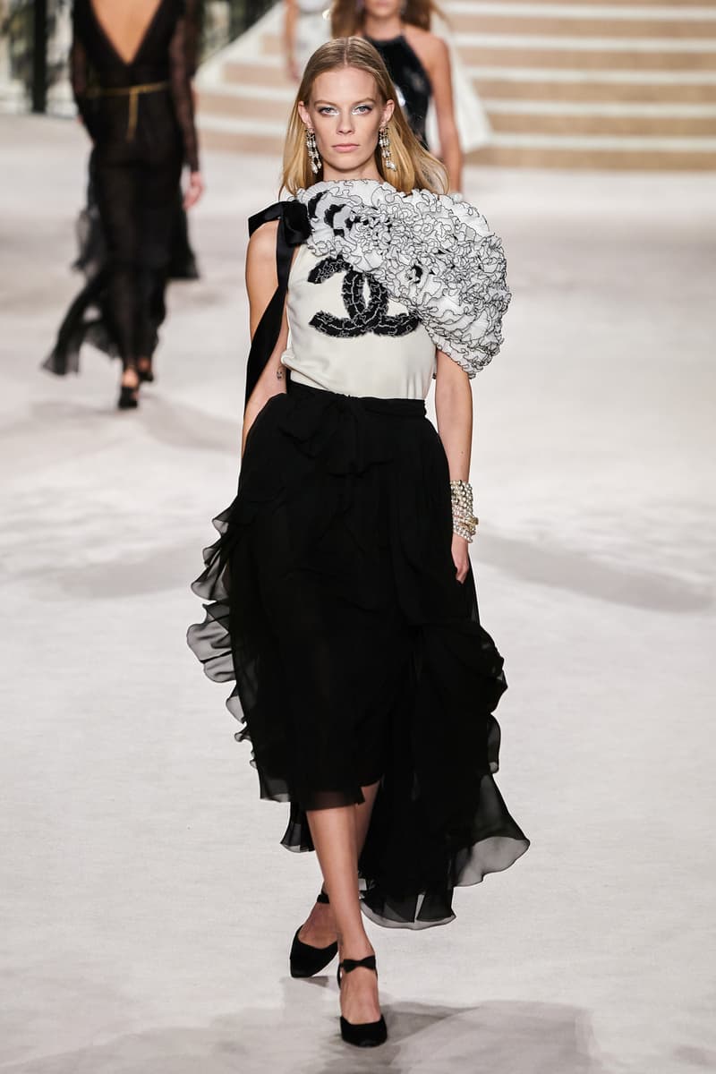 chanel Métiers d'art 2020 pre-fall show cambon 31