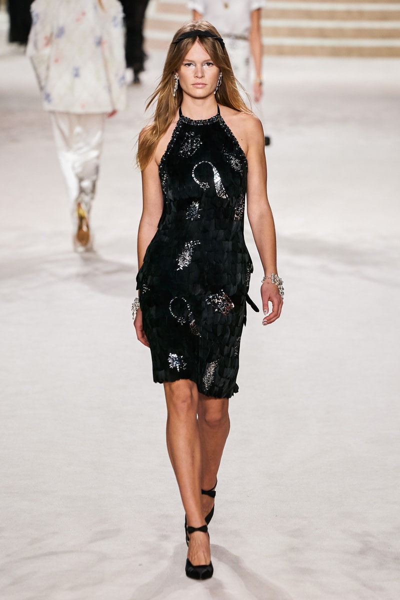 chanel Métiers d'art 2020 pre-fall show cambon 31