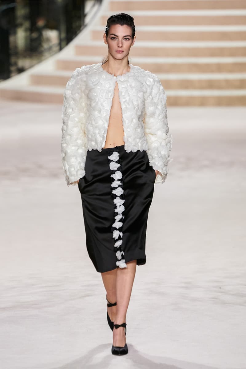 chanel Métiers d'art 2020 pre-fall show cambon 31