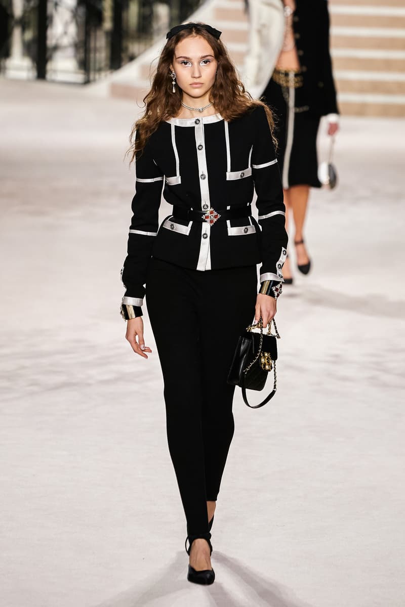 chanel Métiers d'art 2020 pre-fall show cambon 31