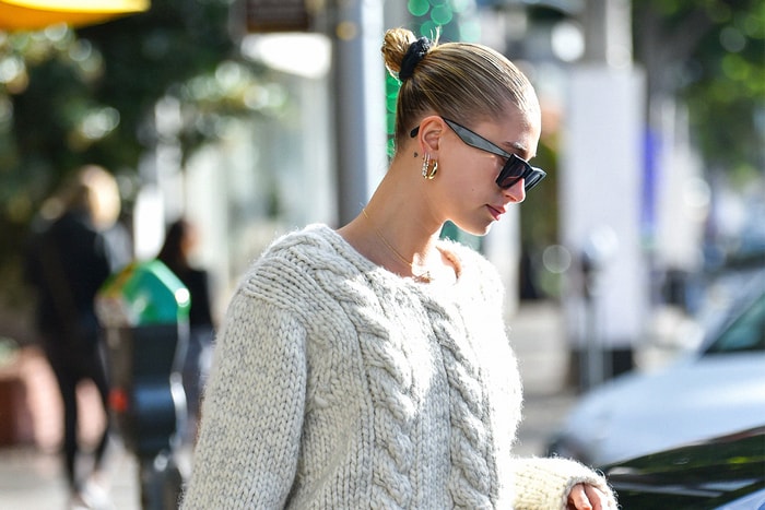 Hailey Bieber 冬日全白造型靈感:簡潔又親切的 Effortless Chic!