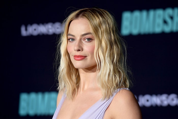 Margot Robbie 紅地毯上宛如花仙子,淡紫禮裙脫俗又顯白!