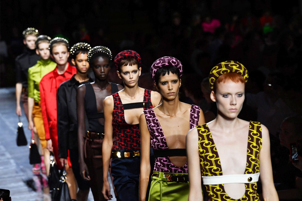 Chanel Métiers d’Art Runway Miuccia Prada 2019 Spring Fall Winter Padded Headband Trend Kate Middleton Kaia Gerber Hair Accessories
