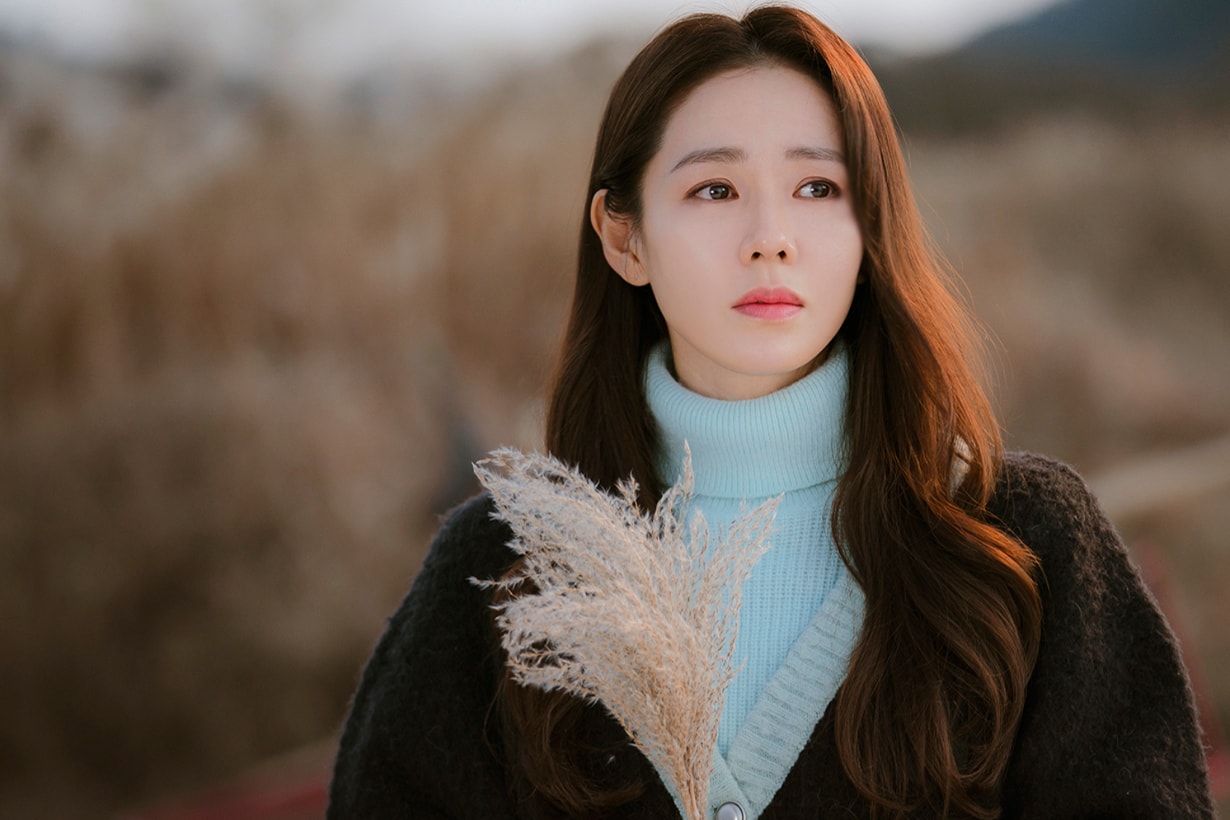 Son Ye Jin Hyun Bin Crash Landing On You Netflix tvN Drama Korean Drama North Korea Korean idols celebrities actors actresses