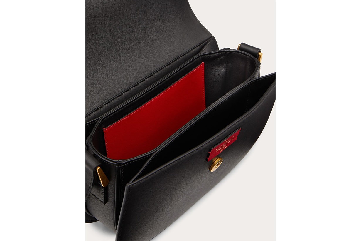 Valentino Supervee bag