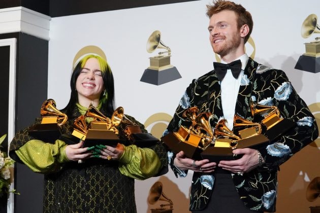 Billie Eilish grammys red carpet gucci look 