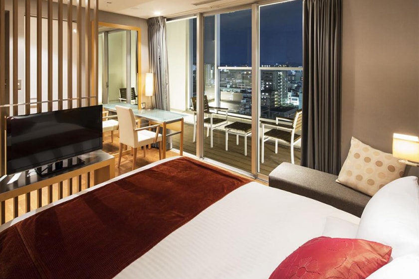 japan sakura prediction travel hotel