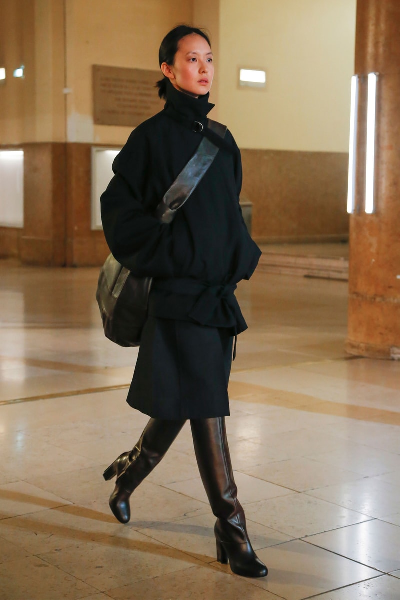 Paris fashion show fall 2020 ready to wear christophe lemaire