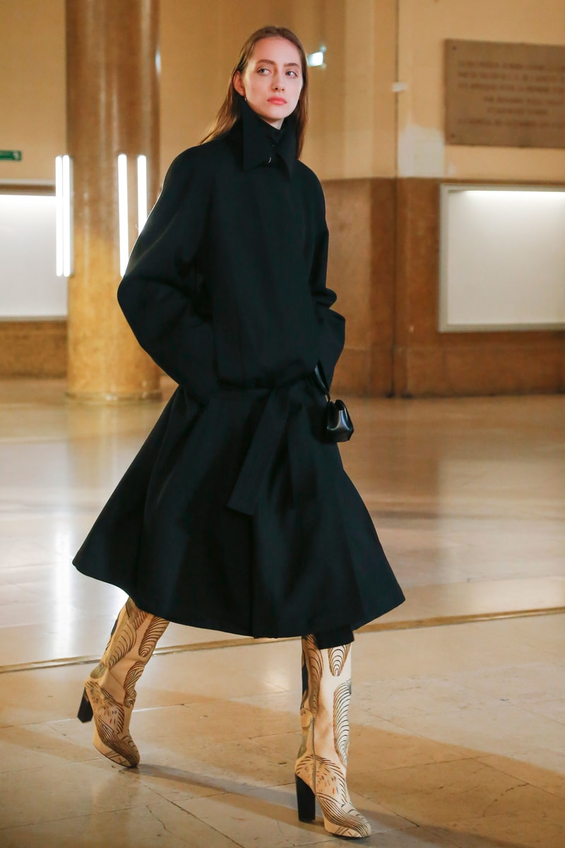 Paris fashion show fall 2020 ready to wear christophe lemaire