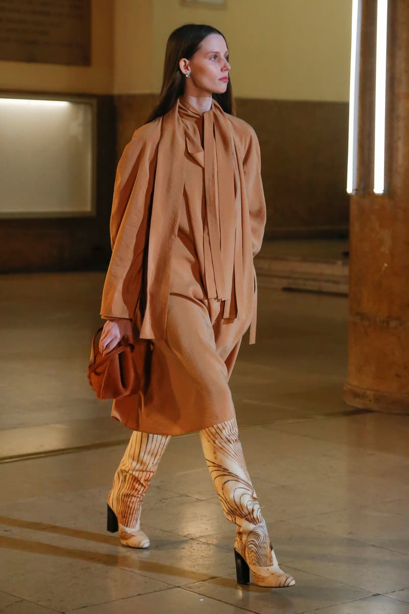 Paris fashion show fall 2020 ready to wear christophe lemaire