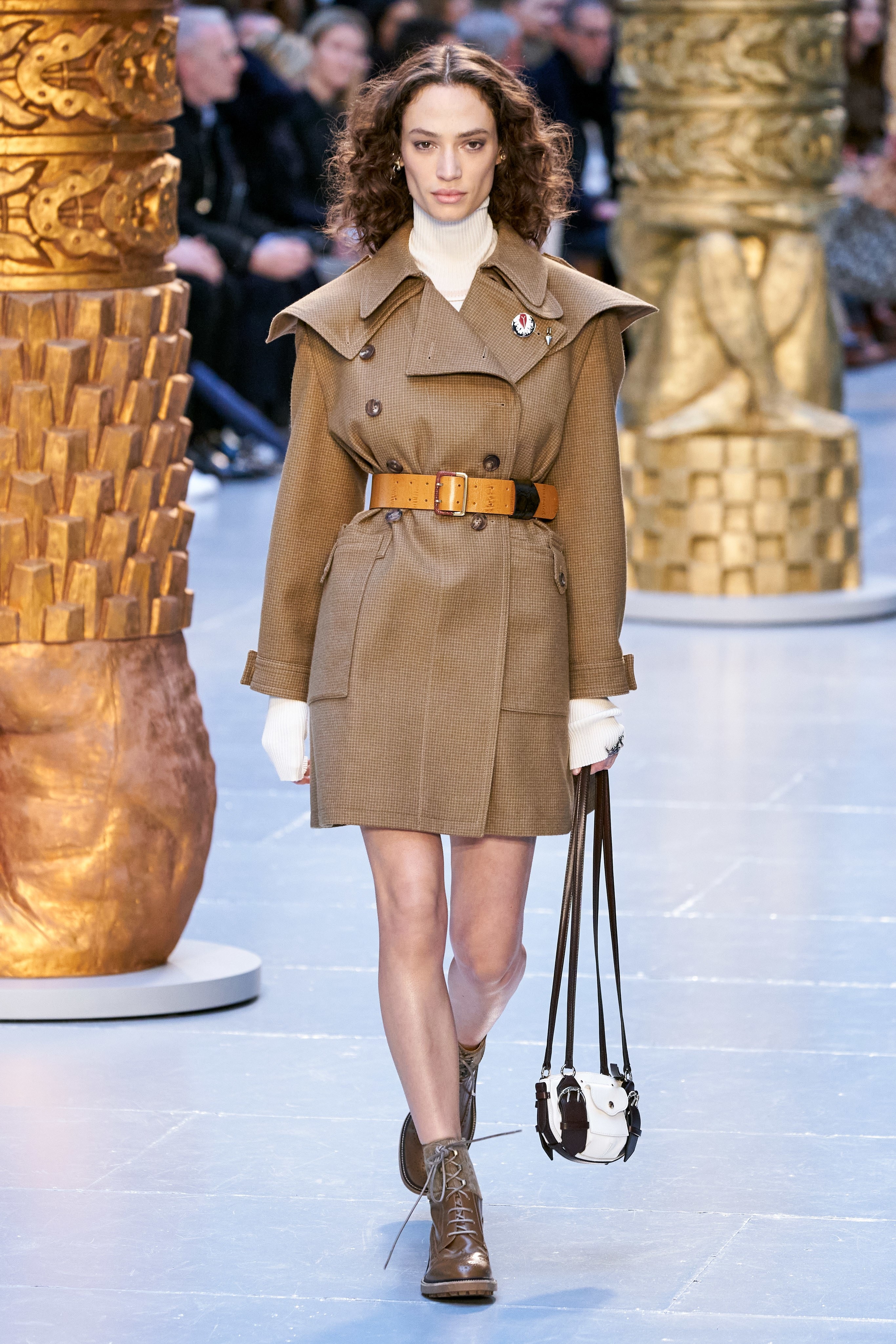 Chloé paris fashion show 2020 fw Sofia Steinberg model