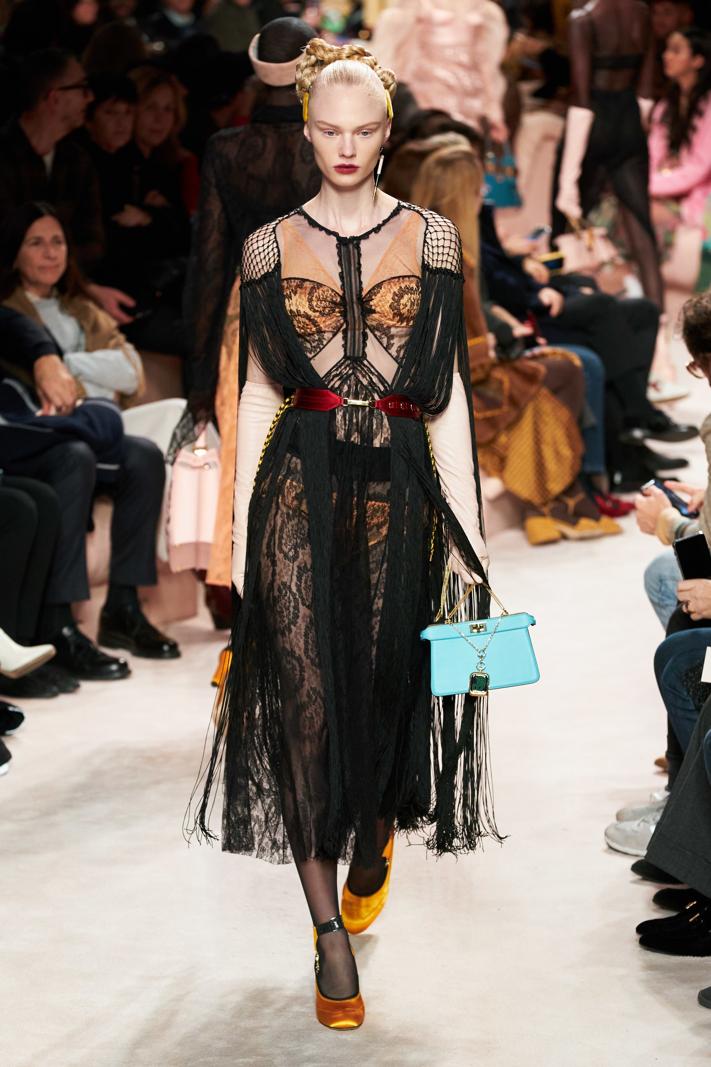 fendi fall 2020 ready to wear Milan fashion show
