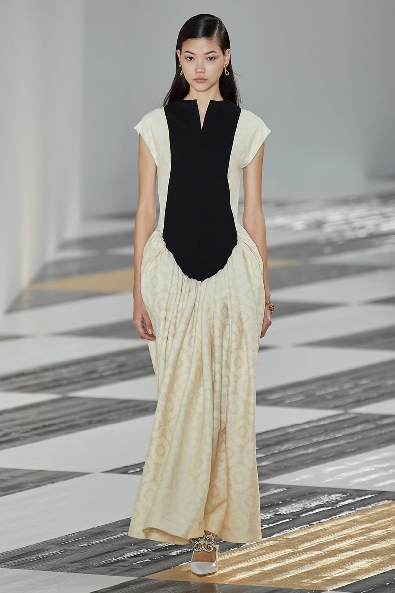 Paris fashion show fall 2020 ready to wear loewe collection