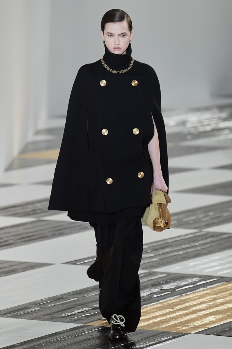 Paris fashion show fall 2020 ready to wear loewe collection