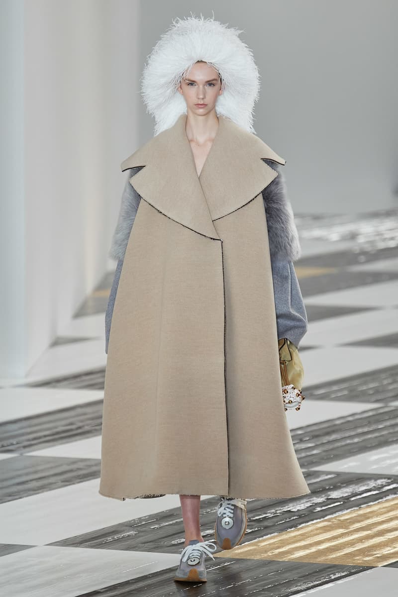 Paris fashion show fall 2020 ready to wear loewe collection