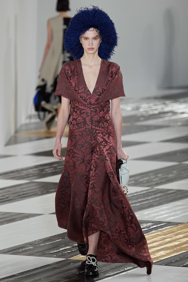 Paris fashion show fall 2020 ready to wear loewe collection