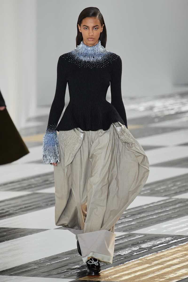 Paris fashion show fall 2020 ready to wear loewe collection