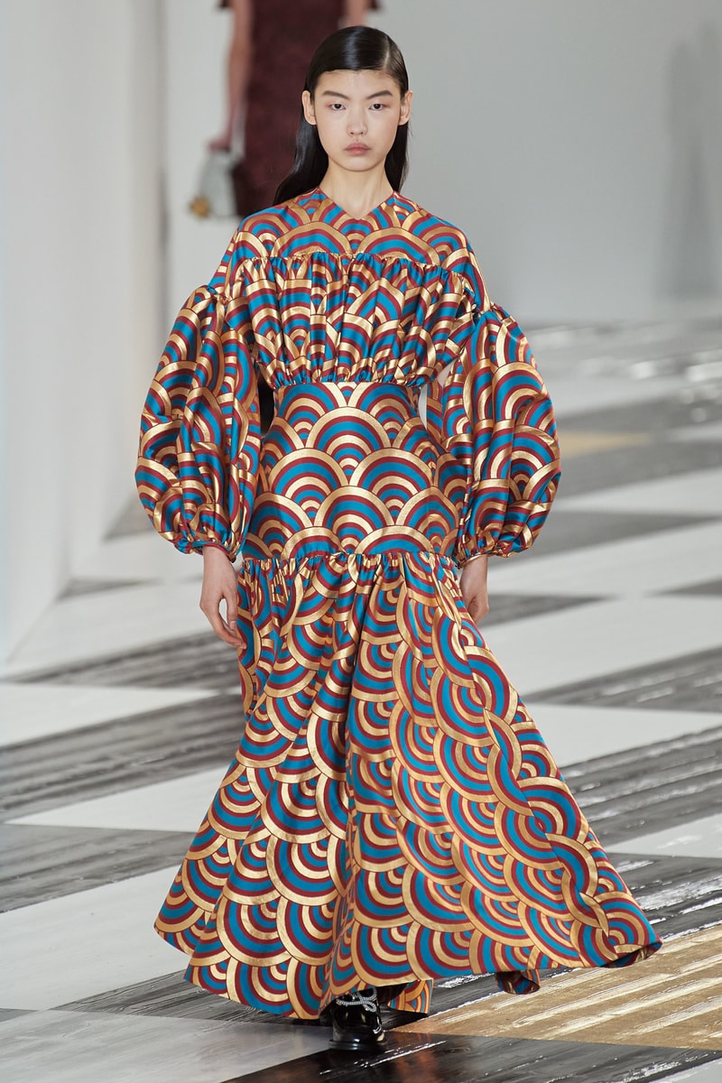Paris fashion show fall 2020 ready to wear loewe collection