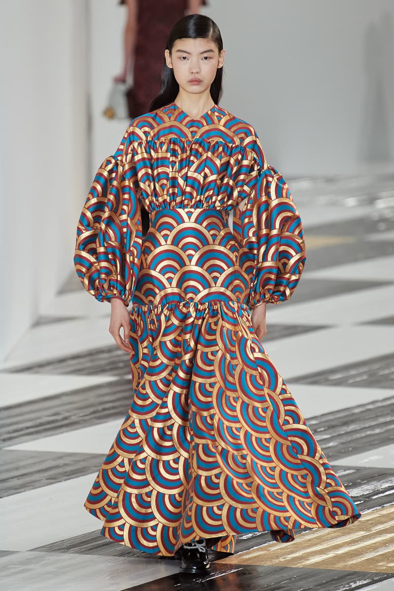 Paris fashion show fall 2020 ready to wear loewe collection