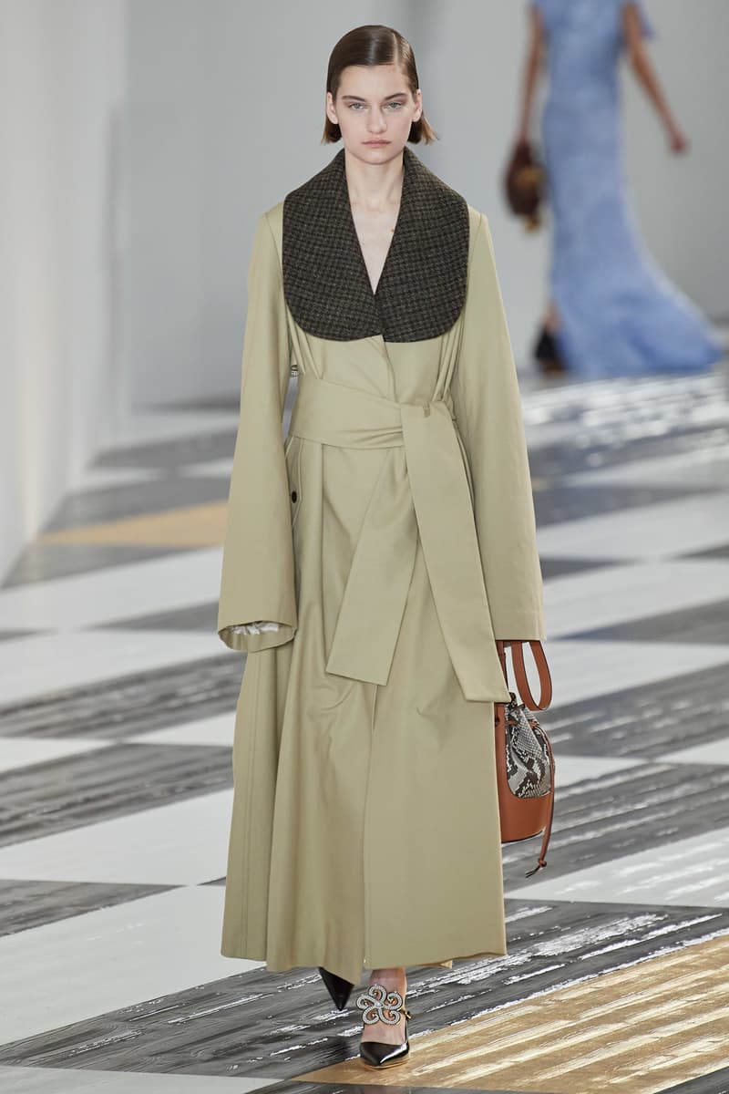 Paris fashion show fall 2020 ready to wear loewe collection